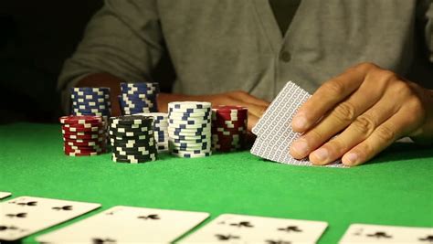 Um profissional de poker vai all in no mgm porto nacional
